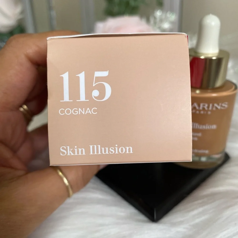 Clarins Skin Illusion 115 Cognac SPF 15 Natural Hydrating Foundation 1 OZ